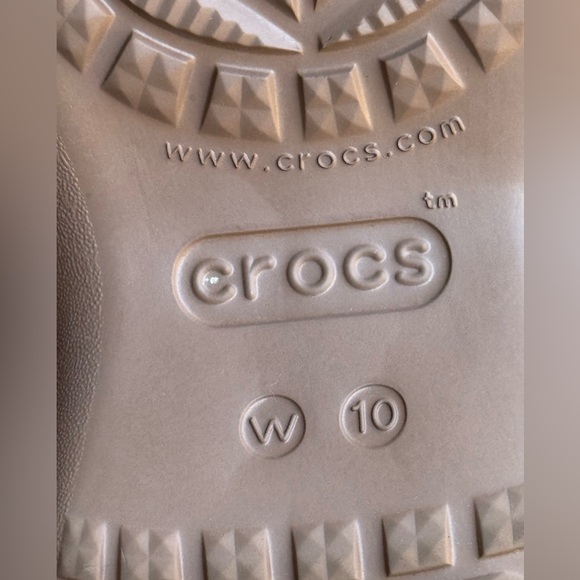 Crocs Platform Clogs - Picture 6 of 6